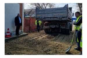 ȘTEFĂNEȘTI. Lucrări de modernizare a drumului local Aleea Domniței 1 drum Ștefanesti