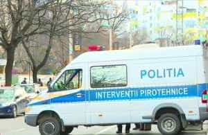 pachet suspect pirotehnisti - Un geamantan plin cu haine a creat panică în centrul Capitalei