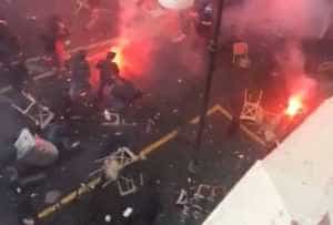 napoli - (VIDEO) Lupte de stradă cumplite în Napoli! Fotbalul care arde orașul!