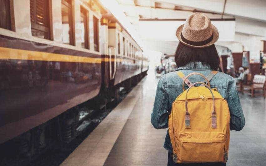 tinerii tren