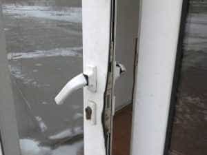 usa aluminiu sparta - Argeșean reținut după ce a intrat peste fosta iubită în casă de mai multe ori!