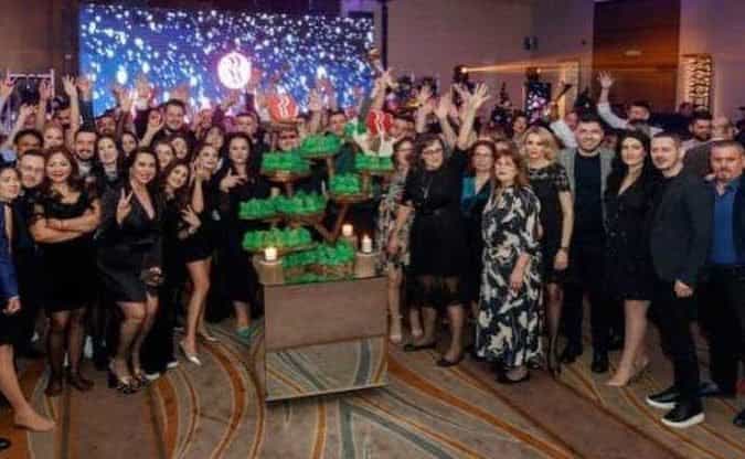 Ramada Pitești - desemnat cel mai bun hotel de business din regiunile Muntenia și Oltenia 1 echipa Ramada