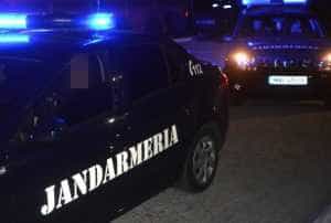 Un bărbat de 40 de ani a fost prins la furat cu minori de 13 și 14 ani! Acesta a recunoscut că avea o relație cu copiii! 14 jandarmerie - Un bărbat de 40 de ani a fost prins la furat cu minori de 13 și 14 ani! Acesta a recunoscut că avea o relație cu copiii!