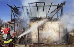 incendiu e1679644136637 - (VIDEO) Incendiu în Argeș! O victima este implicată!