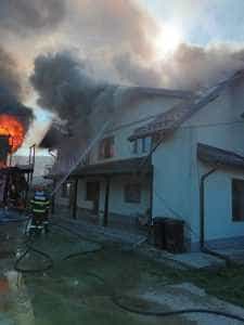 incendiu casa arges