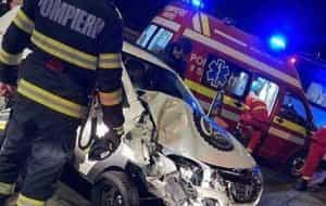 accident noapte smurd e1679939255631 - (VIDEO) Accident rutier cu un autobuz în Pitești! Mai multe victime!