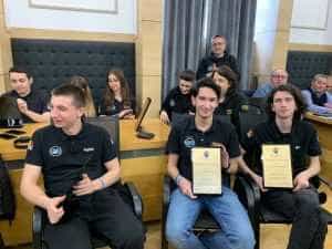 Vor reprezenta România la Campionatul Mondial de Robotică. Echipa ”TehnoZ”, premiată de municipalitate! 21 Sursă foto: Facebook Primăria Municipiului Pitești.
