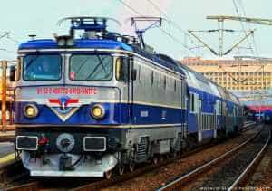 Ce amenzi riscă pasagerii care deschid ușile trenului în timpul mersului 1 tren - Ce amenzi riscă pasagerii care deschid ușile trenului în timpul mersului