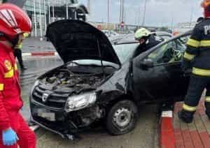 Argeș: A băut bine și s-a răsturnat cu mașina în sensul giratoriu! 1 accident e1680358513274 - Argeș: A băut bine și s-a răsturnat cu mașina în sensul giratoriu!
