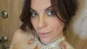 criminal moarta femeie rusia - O copilă de 14 ani ar fi plătit doi asasini ca să-i omoare mama!