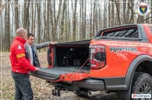 Parcul auto al Salvamont Argeș a fost îmbunătățit cu o autoutilitară nouă 1 SALVAMONT ARGES