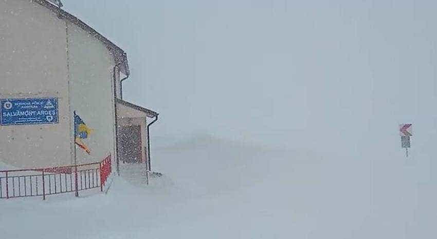 zăpadă în Făgăraș zăpadă în Făgăraș