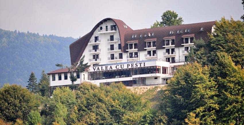 valea-cu-pesti valea-cu-pesti