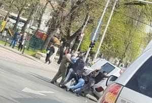 Accident în Pitești: Impact între două mașini! Una dintre ele s-a răsturnat 1 accident pitetsi - Accident în Pitești: Impact între două mașini! Una dintre ele s-a răsturnat