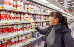 Laptele se ieftinește semnificativ! Veste bună pentru români 1 lapte supermarket - Laptele se ieftinește semnificativ! Veste bună pentru români