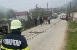 Accident în Argeș! A rupt cu mașina un stâlp de beton 15 accident micesti - Accident în Argeș! A rupt cu mașina un stâlp de beton