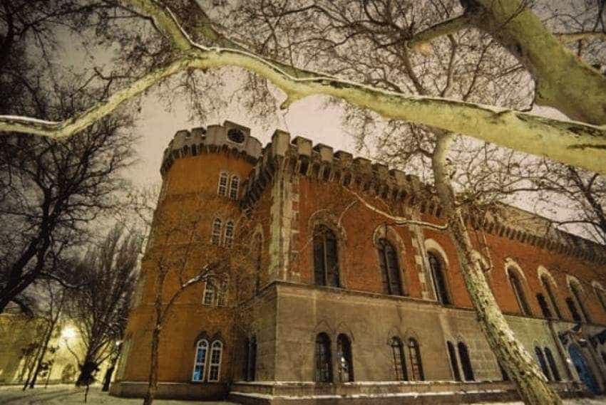 castelul huniade Sursă foto: adevarul.ro