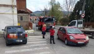 accident - Accident între două mașini în Câmpulung! O femeie a fost asistată de medici!