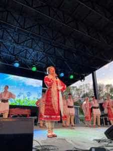 Atmosferă de sărbătoare la Mioveni. Spectacolul continuă și azi! 3 la Mioveni