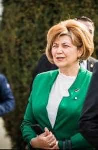 Senatorul Cristina Stocheci: „Cine va vedea «Tricolorul» pe eticheta unui produs va avea garanția că respectivul produs conține materii prime românești” 1 Cristina Stocheci