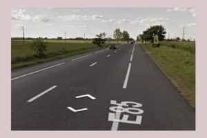 Un TIR plin cu îngrăşăminte chimice s-a răsturnat lângă o benzinărie 1 drum E 85 tir