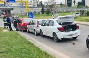 accidentttt e1683127883836 - Accident cu 4 mașini la podul Viilor - Pitești! Un tânăr a fost transportat la spital!