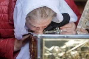 Tânărul care a furat moaștele Sfântului Ioan Gură de Aur de la Capela Cotroceni - a fost reținut! 10 moaste - Tânărul care a furat moaștele Sfântului Ioan Gură de Aur de la Capela Cotroceni - a fost reținut!