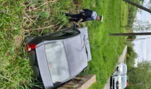 masina e1683976485207 - (VIDEO) Tragedie în Argeș! O fetiță de nici un an a murit după ce bunica ei a adormit la volan și a ieșit în decor!