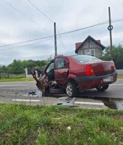 accident 4 - Un alt accident rutier a avut loc în Argeș! Trei mașini sunt implicate!