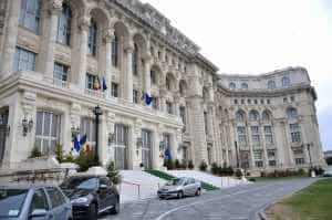 parlament - Tânără prinsă cu droguri la intrare în Parlament! A mers la un interviu de angajare