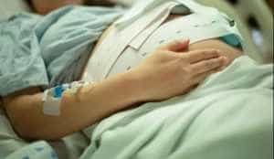 2023 05 18 1 - Situație inedită în Târgu Neamţ! O tânără de 34 de ani, a născut prin cezariană, acasă, operată de soţ şi soacră