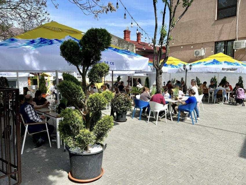 Casa argeseana terasa