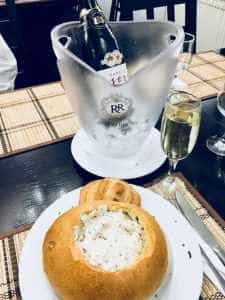 Casa Argeșeană Tradițional – petreceri cu muzică bună și bucate alese! S-a deschis și terasa! 3 casa argeseana mancare - Casa Argeșeană Tradițional – petreceri cu muzică bună și bucate alese! S-a deschis și terasa!