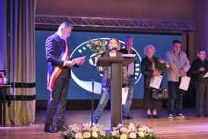 Au fost premiați câștigătorii concursului ”Cea mai frumoasă și cea mai curată asociație de proprietari din Municipiul Pitești”! 11 Sursă foto: Facebook Primaria Municipiului Pitești