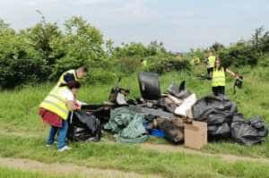 Gentea a curatat Pitestiul2 - Pe 21 septembrie. Ziua de Curățenie Națională, marcată la Pitești