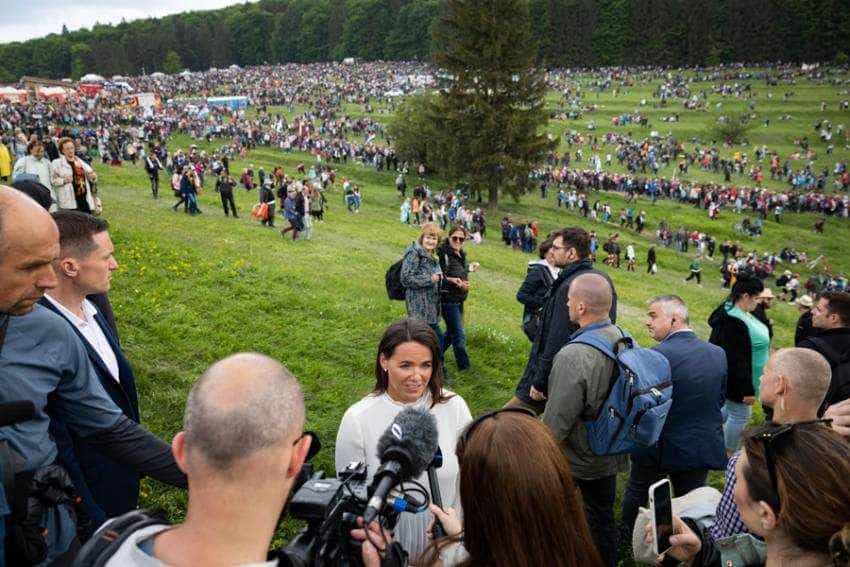 Novak Katalin la Sumuleu Ciuc Sursă foto: Facebook Novak Katalin