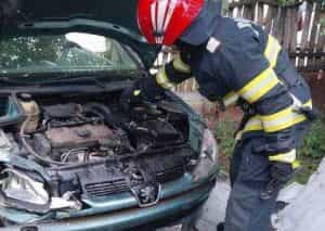 Argeș: A pierdut controlul volanului și a zburat cu mașina de pe șosea! 1 accident e1685555026487 - Argeș: A pierdut controlul volanului și a zburat cu mașina de pe șosea!