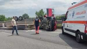 Accident pe A1! Mașină răsturnată 1 3d341b26 85c8 4b16 8cae a133e7ffee5f - Accident pe A1! Mașină răsturnată