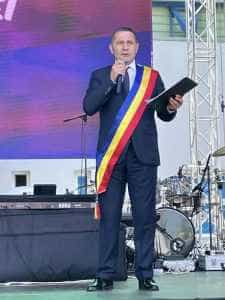 Mario Fresh și Antonia au cântat pentru brădeni, de ziua lor! 4 Dan Stroe Bradu - Mario Fresh și Antonia au cântat pentru brădeni, de ziua lor!