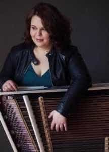 Concert de închidere a stagiunii a XVI - a, la Filarmonica Pitești 2 Erzsebet Godor - Concert de închidere a stagiunii a XVI - a, la Filarmonica Pitești