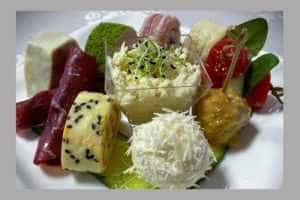 Ați aflat care este meniul Lori's pentru nuntă? Programați o degustare! 3 Lori’s Restaurant Events