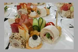 Ați aflat care este meniul Lori's pentru nuntă? Programați o degustare! 2 Lori’s Restaurant Events