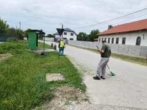 ȘTEFĂNEȘTI. Acțiunile de salubrizare și întreținere a domeniului public - continuă! 1 Ștefănești