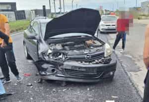 accident e1687077808317 - Accident rutier între două mașini în Bradu! Victima - un copil de 11 ani