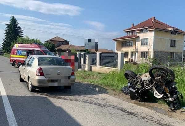 Accident motocicletă și autoturism