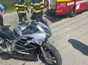 Polițist pe motocicletă acroșat de un autoturism la Bascov! 14 accident motocicletă