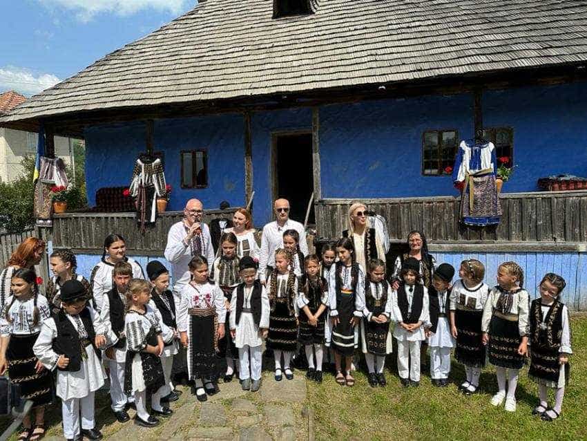 Facebook Primăria Corbi