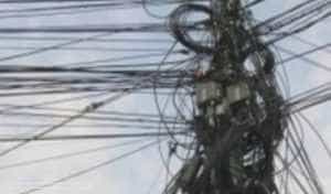 Cabluri - Tineri din Merișani, reținuți după ce au „ împrumutat” 150 de metri de cablu de telecomunicații