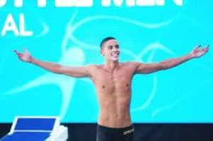 A doua medalie de la Roma. Aur pentru David Popovici în proba de 200 m liber la Sette Colli Trophy 1 Sursă foto: Facebook Agenției Naționale pentru Sport.