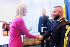 Mihai Buidamn premiat de Alina Gorghiu1 - Campionul piteștean la Jiu Jitsu Brazilian. Ministrul Justiției, Alina Gorghiu l-a premiat pe Mihai Buidan